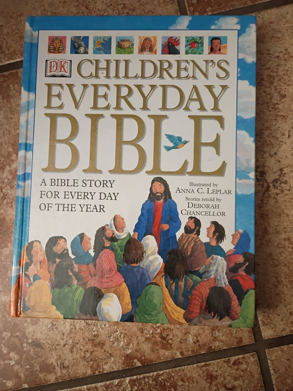Children's Everyday Bible - Illustrated Kids Bible (Blue)